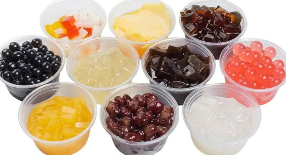 200 Sets - 2 Ounce Disposable Plastic Shot Cups with Lids, Souffle Portion Container