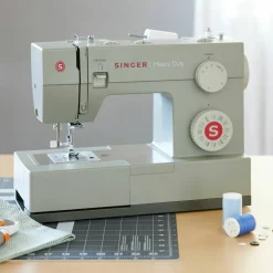 SINGER® HD4452 Heavy Duty Sewing Machine
