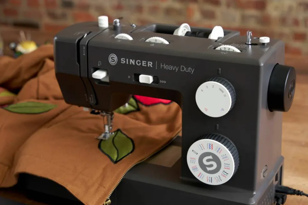SINGER® Heavy Duty 4552™ Sewing Machine