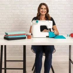 SINGERĀ® M1500 Mechanical Sewing Machine
