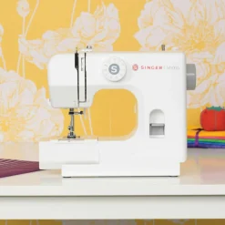 SINGER® M1000 Mending Machine