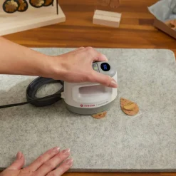 SINGER® MOMENTO™ Mini Press