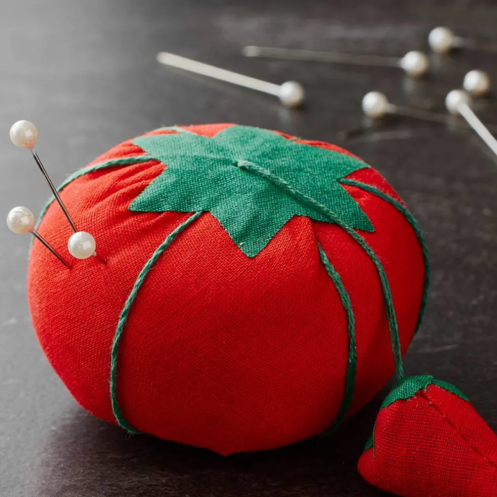 Tomato Pin Cushion by Loops & Threads™