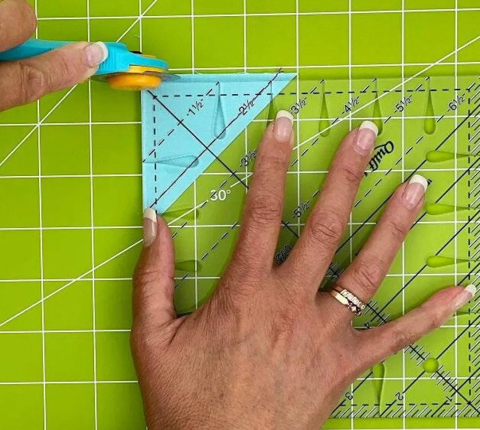 9 1/2 Triangle Square Up PLUS by Quilt in a Day