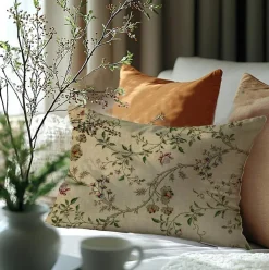 Vintage Floral Pillow Cover 20x12 Inch Double-Sided Decorative Cushion Case, Cottagecore Traditional Neutral Vine Wildflower Flannel Throw Pillow Cover for Couch Bed Bedroom Living Room Home Decor