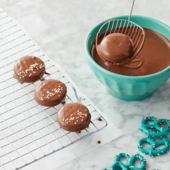 Wilton™ Candy Melt Dipping Scoop