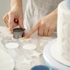Wilton® Decorator Preferred™ 5lb. White Vanilla Fondant