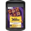 Wilton® Gold Non-Stick Bakeware 13" x 9" Oblong Pan