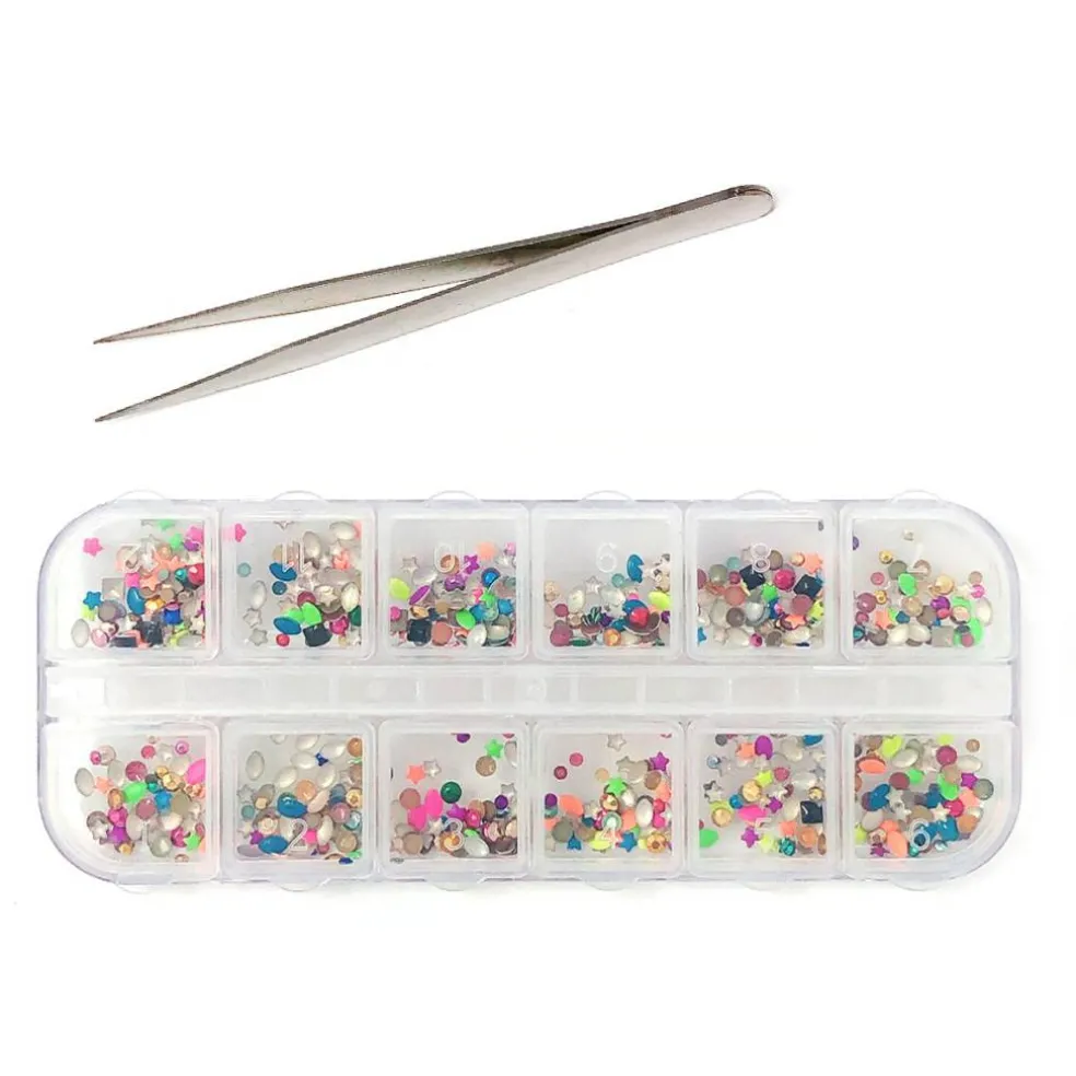 Wrapables Dazzling Nail Art Rhinestones Nail Manicure with Plastic Case