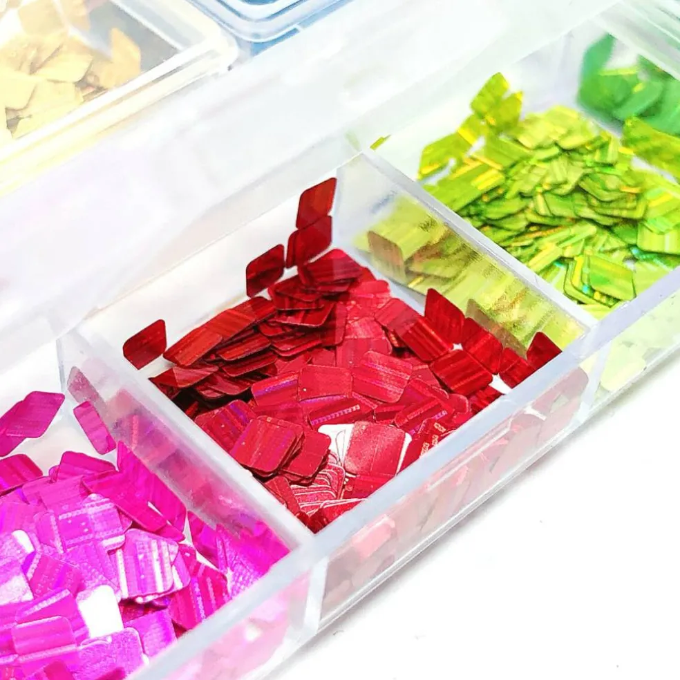 Wrapables Dazzling Nail Art Rhinestones Nail Manicure with Plastic Case