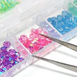 Wrapables Dazzling Nail Art Rhinestones Nail Manicure with Plastic Case
