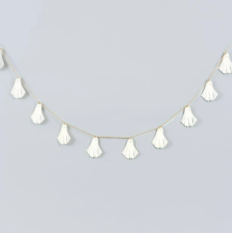 60x4x.15 Ghost garland Black/White