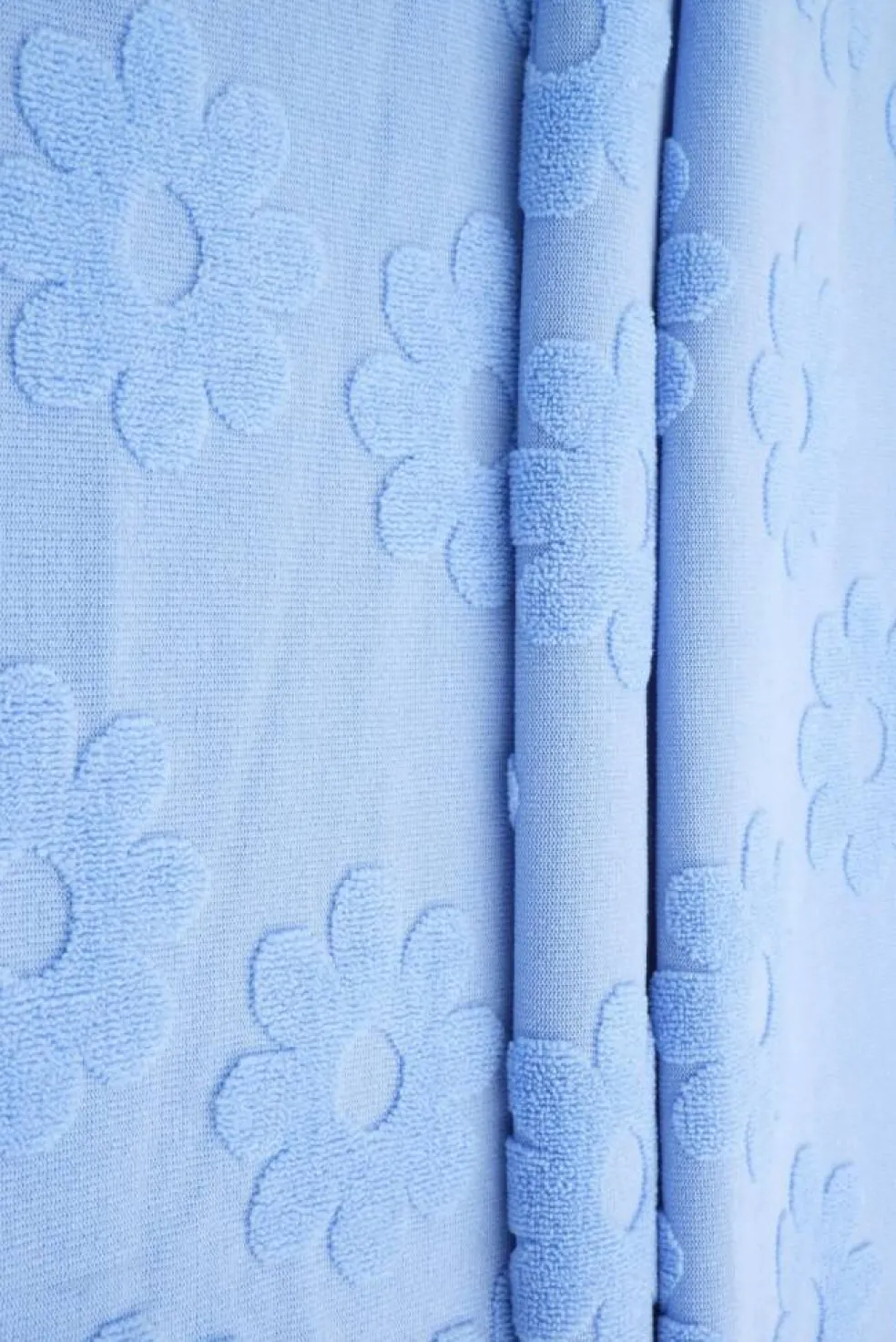 1 Yard Daisy Floral Jacquard Knit Fabric for Apparel 58/60" Wide
