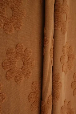 1 Yard Daisy Floral Jacquard Knit Fabric for Apparel 58/60