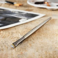 Zen™ Series 93 Short Handle Angle Shader Brush